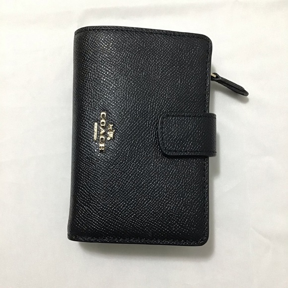 NEW COACH CrossgrainLeather Corner Zip Wallet - Picture 7 of 16